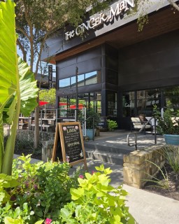 How much longer ’til patio season? 🥵
We’re ready for cold pints, good food, and those glorious Texas evenings where sitting outside doesn’t feel like a survival challenge.
Until then, we’ll be inside with the A/C and the beer flowing. 🍺
#TheGingerMan #LasColinas #IrvingTX #DFWBeer #PatioSeason