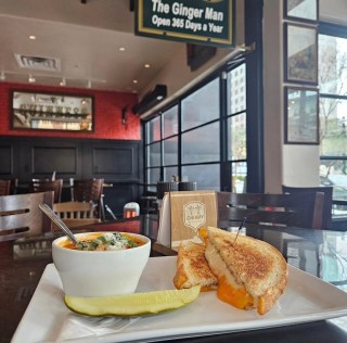Rainy days call for comfort food.
Come warm up at The Ginger Man with a crispy, melty grilled cheese and a cup of tomato soup for lunch. It’s basically made for weather like this.
See you for lunch! 🍻